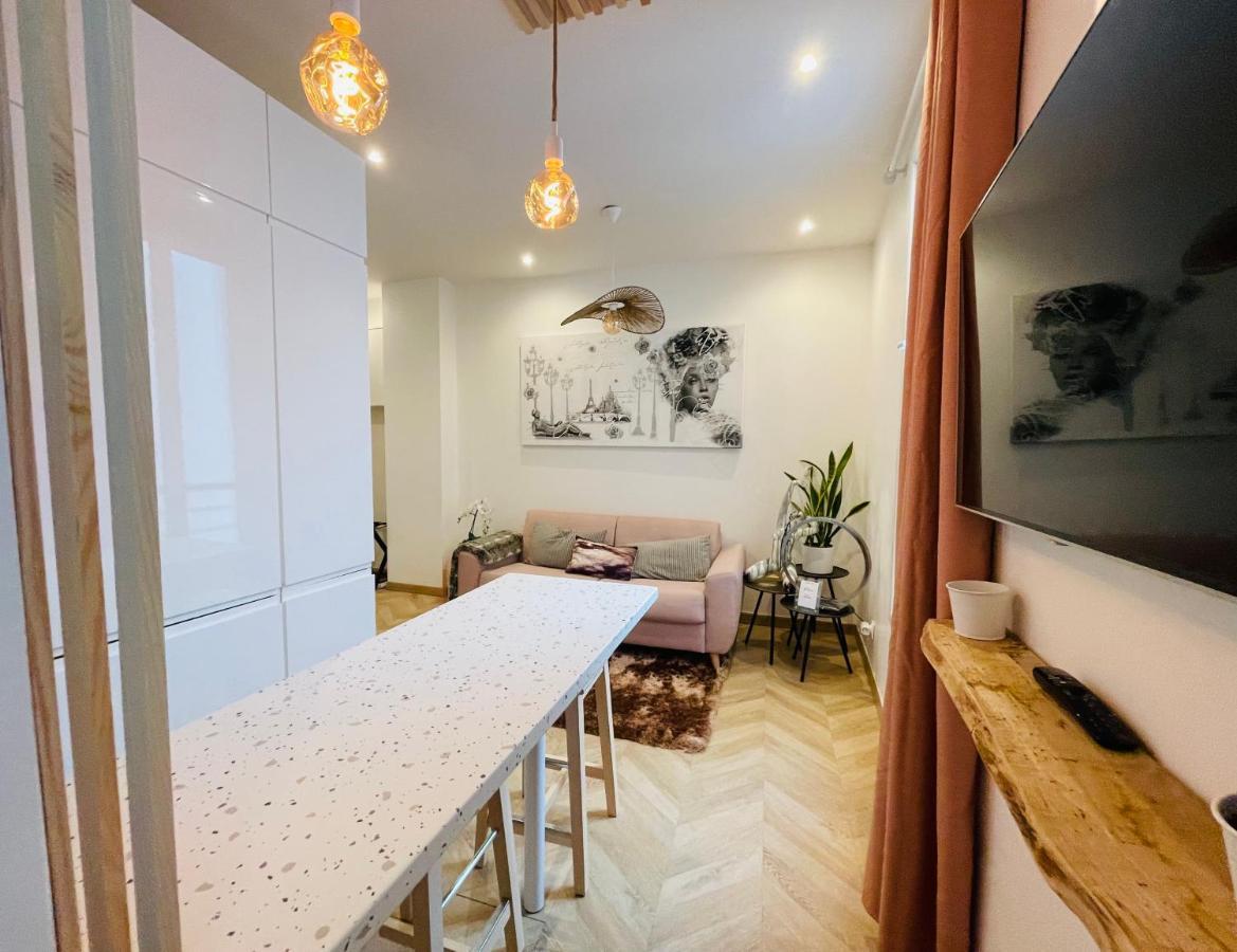 Apartamento Le Nid Douillet De Patricia París Exterior foto